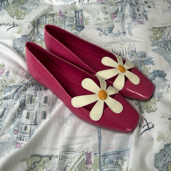 NWT Katy Perry Daisy Spring Flats - Picture 2 of 4
